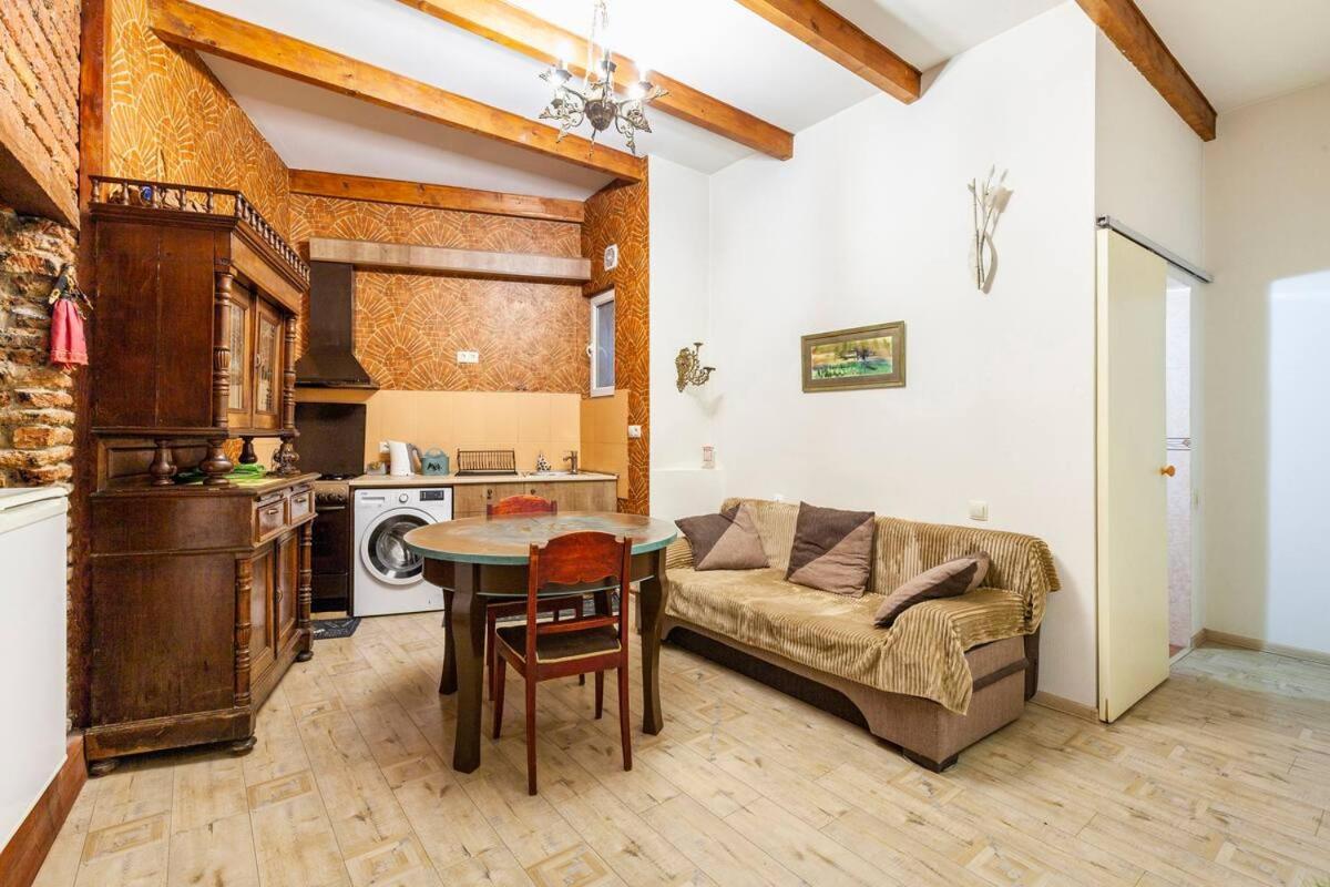 Art House Petunia Apartamento Tbilisi Exterior foto