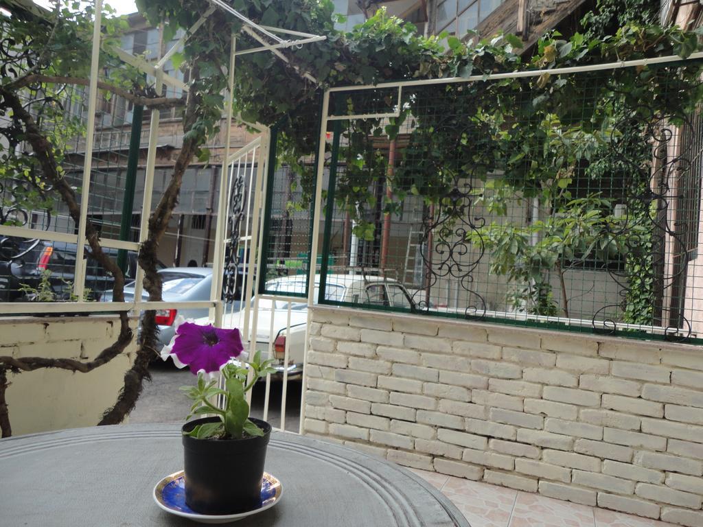 Art House Petunia Apartamento Tbilisi Exterior foto