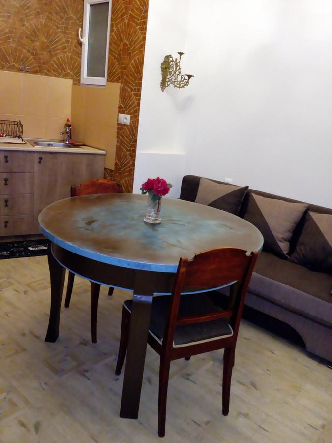 Art House Petunia Apartamento Tbilisi Exterior foto
