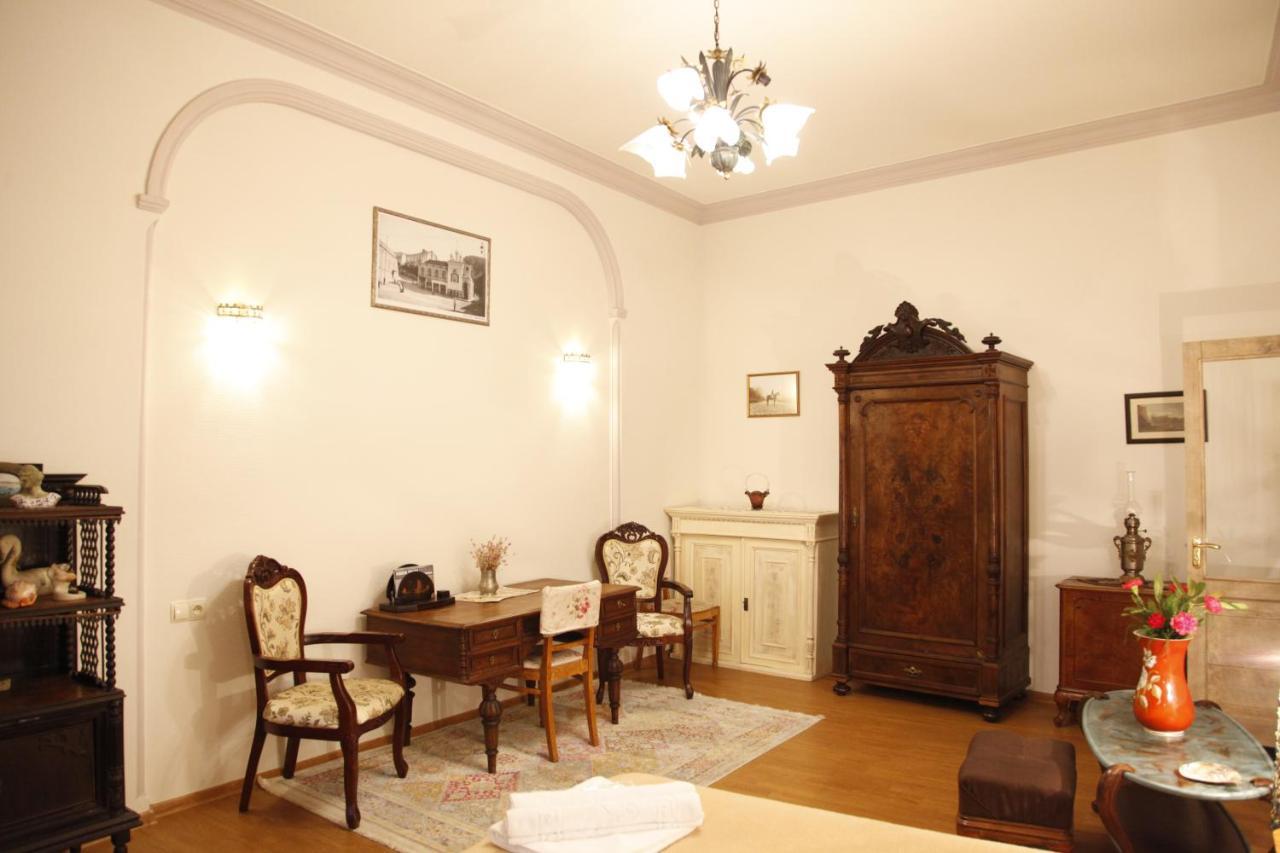 Art House Petunia Apartamento Tbilisi Exterior foto