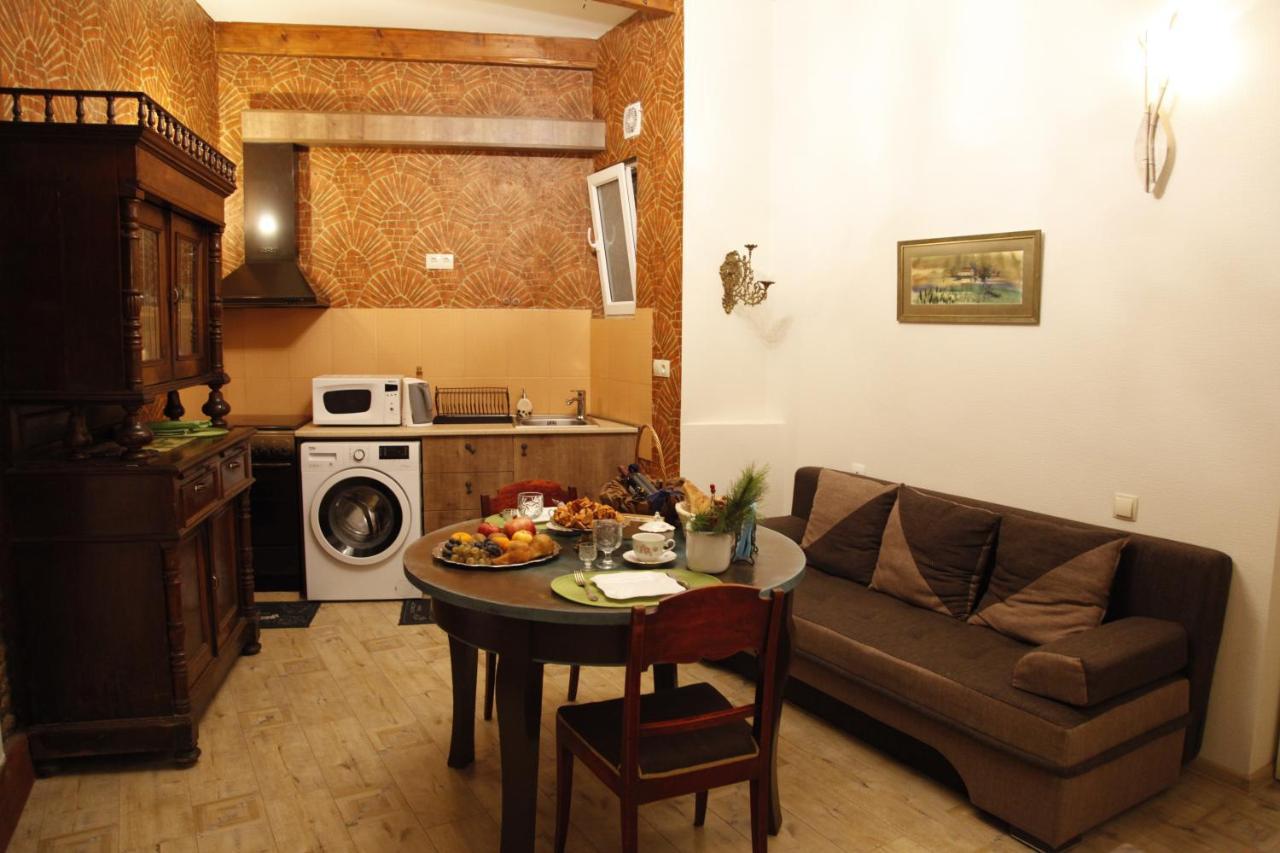 Art House Petunia Apartamento Tbilisi Exterior foto